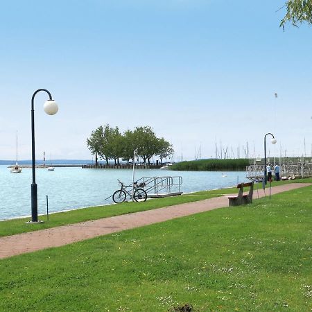 Holiday Home Balatontourist Fuered-3 By Interhome 巴拉顿菲赖德 外观 照片