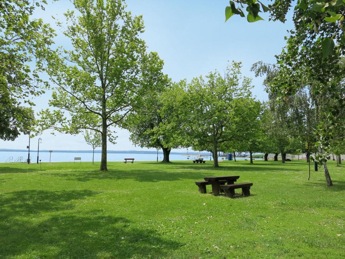 Holiday Home Balatontourist Fuered-3 By Interhome 巴拉顿菲赖德 外观 照片